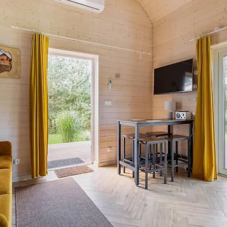 Slusarnia-domek Z Sauna I Balia Nad Jeziorem, Kaszuby Ferienhaus *