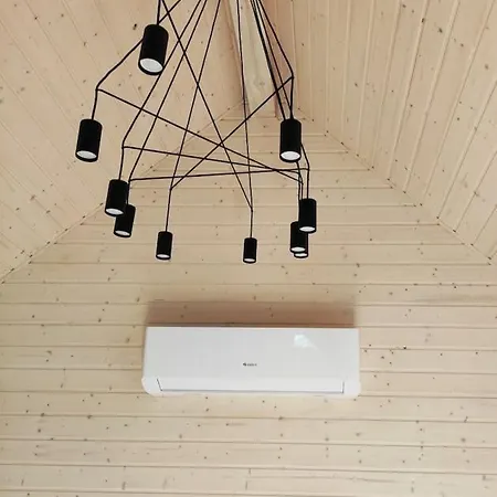 Slusarnia-domek Z Sauna I Balia Nad Jeziorem, Kaszuby Ferienhaus *