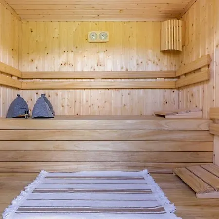 Slusarnia-domek Z Sauna I Balia Nad Jeziorem, Kaszuby Żuromin