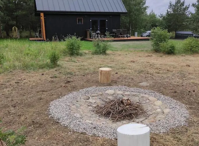 Дом отдыха Slusarnia-domek Z Sauna I Balia Nad Jeziorem, Kaszuby Zuromino