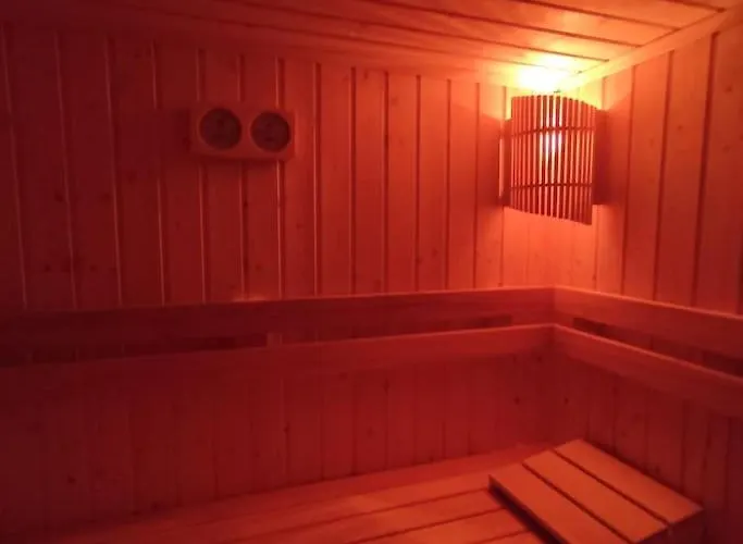 Slusarnia-domek Z Sauna I Balia Nad Jeziorem, Kaszuby بيت للعطل