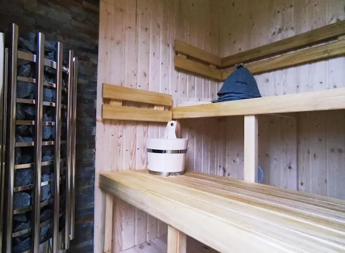 Slusarnia-domek Z Sauna I Balia Nad Jeziorem, Kaszuby