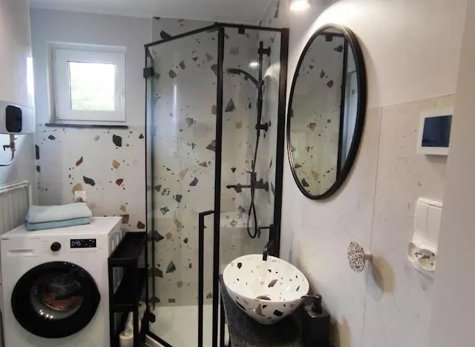 Slusarnia-domek Z Sauna I Balia Nad Jeziorem, Kaszuby بيت للعطل