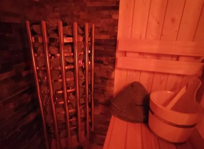 Slusarnia-domek Z Sauna I Balia Nad Jeziorem, Kaszuby *